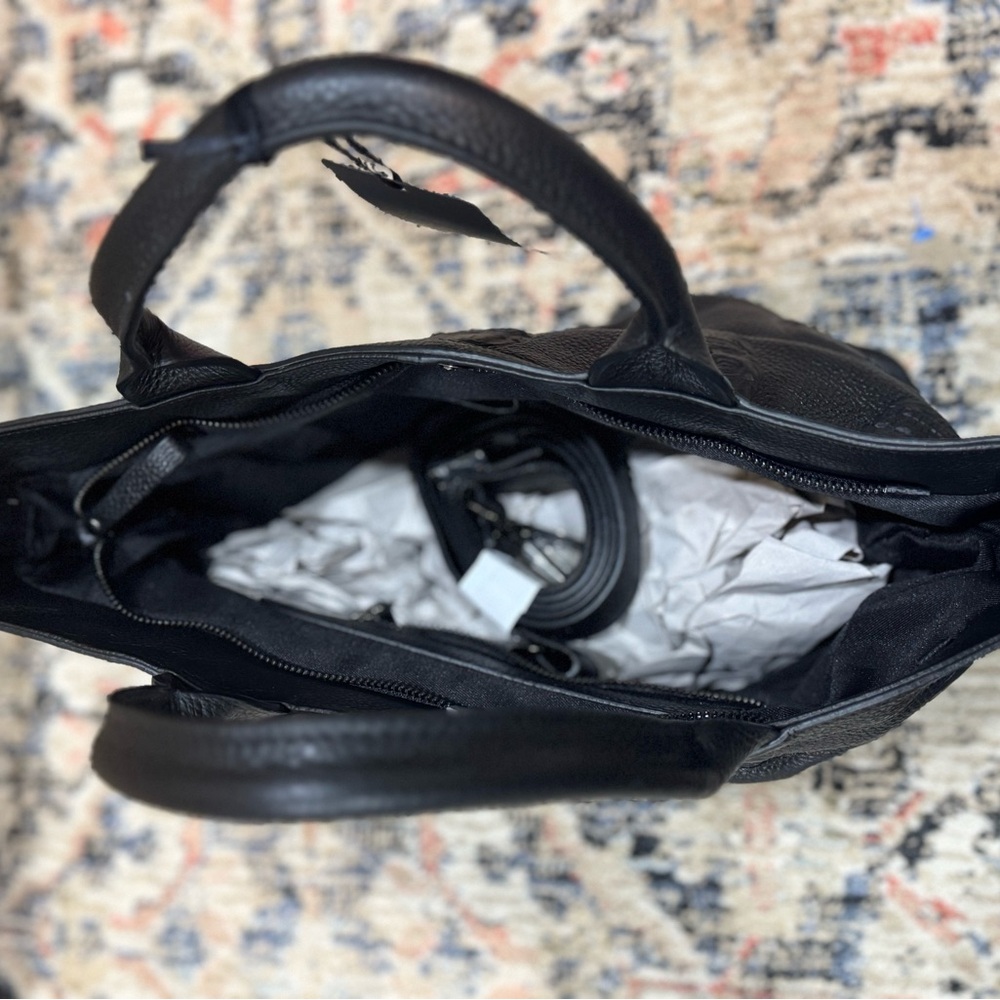 NWT IO Pelle Skull Embossed Italian Leather Crossbody Tote Bag 15 X 10 Inches - Picture 5 of 9